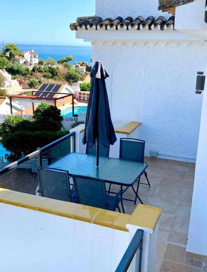 Apartamento 2 En Chalet Con Vista Abierta Al Mar Malaga Bagian luar foto