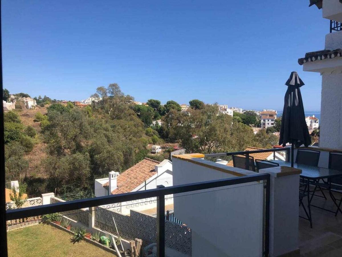 Apartamento 2 En Chalet Con Vista Abierta Al Mar Malaga Bagian luar foto