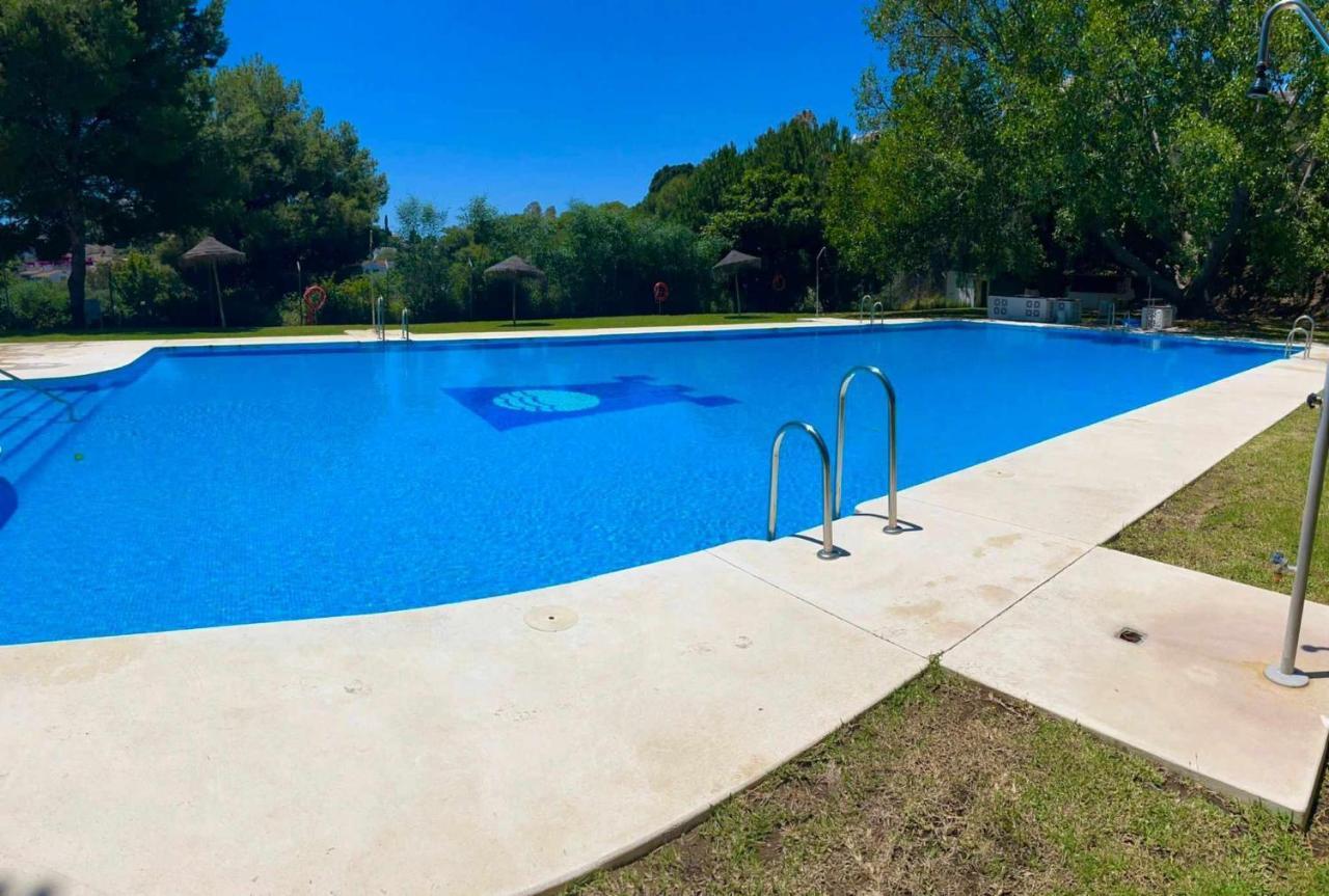 Apartamento 2 En Chalet Con Vista Abierta Al Mar Malaga Bagian luar foto