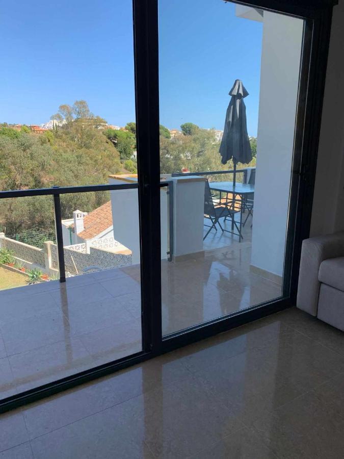 Apartamento 2 En Chalet Con Vista Abierta Al Mar Malaga Bagian luar foto